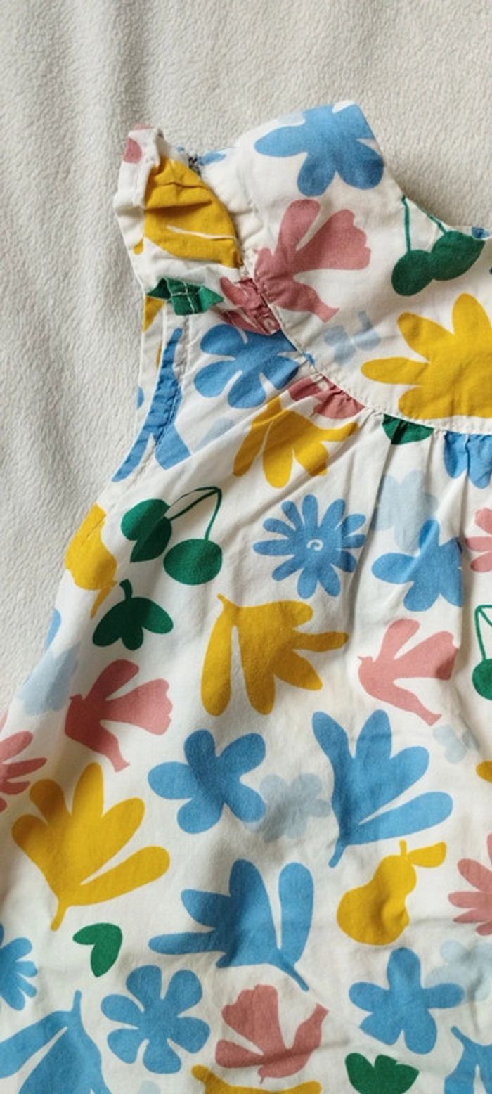 Robe fleurie 18 MOIS - photo numéro 2