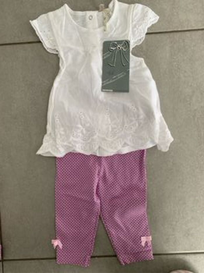 Ensemble 6 mois fille neuf