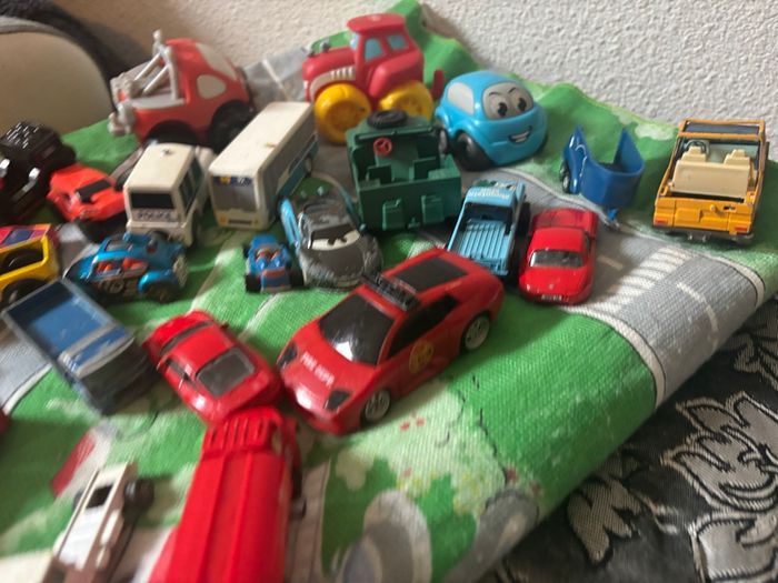 Lot tapis + voiture - photo numéro 6