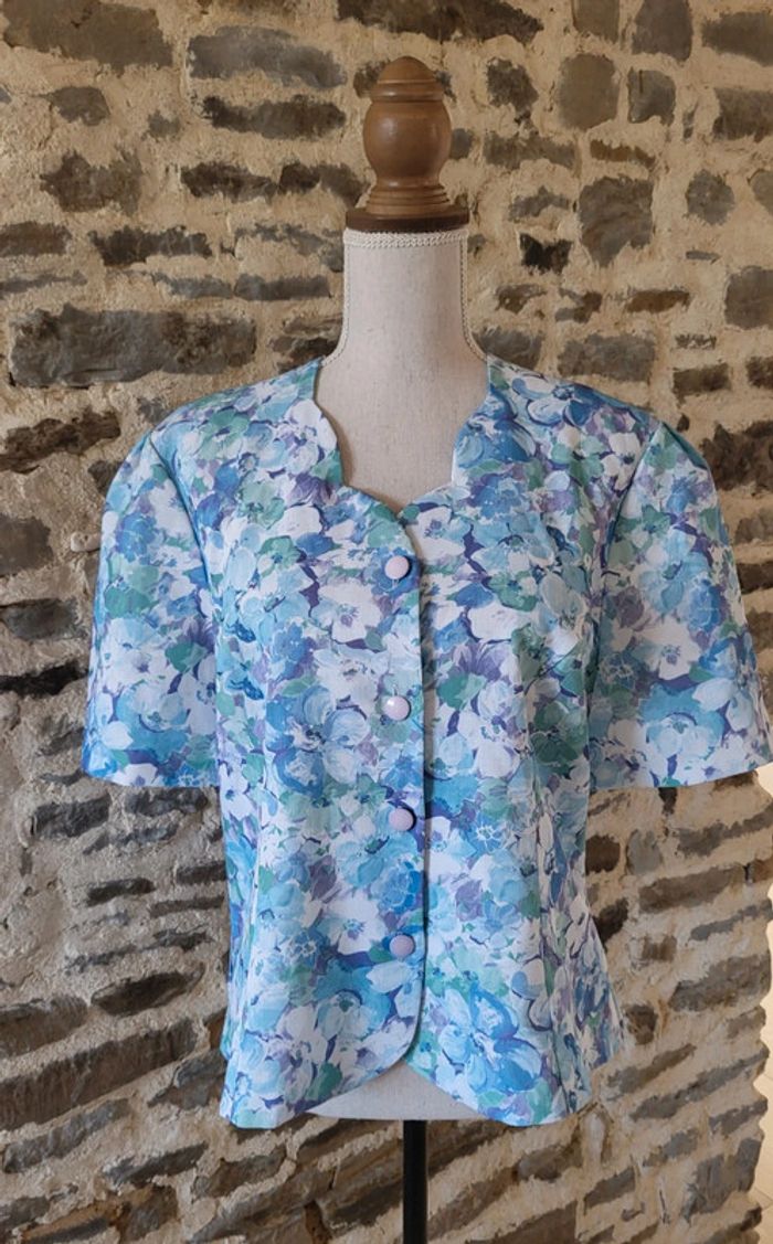 Blouse manches courtes fleurie vintage bleu ciel vert et blanc Damart Taille 44