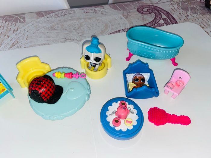 Lot meuble petite poupée - photo numéro 2