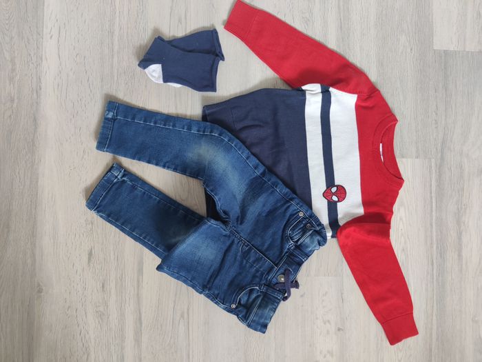 Ensemble jean slim Vertbaudet et pull Spiderman  C&A Taille 3 ans + chaussettes