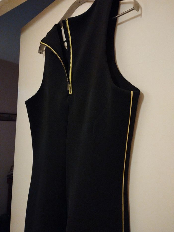 Robe noire et jaune style ferrari - photo numéro 4