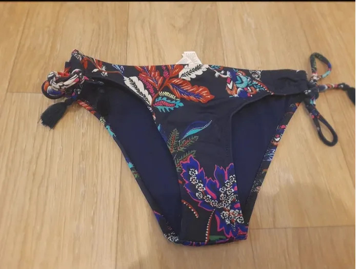bas de maillot de bains taille 34