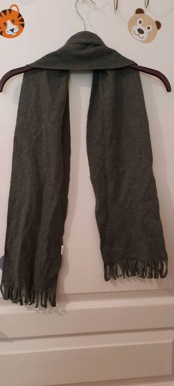 Écharpe grise