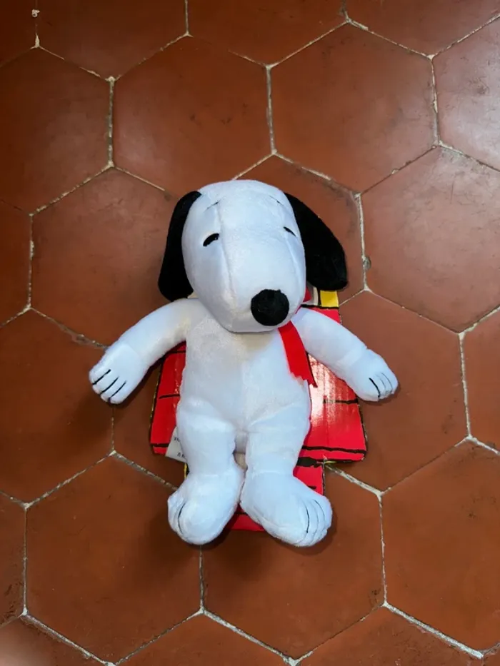 doudou snoopy neuf