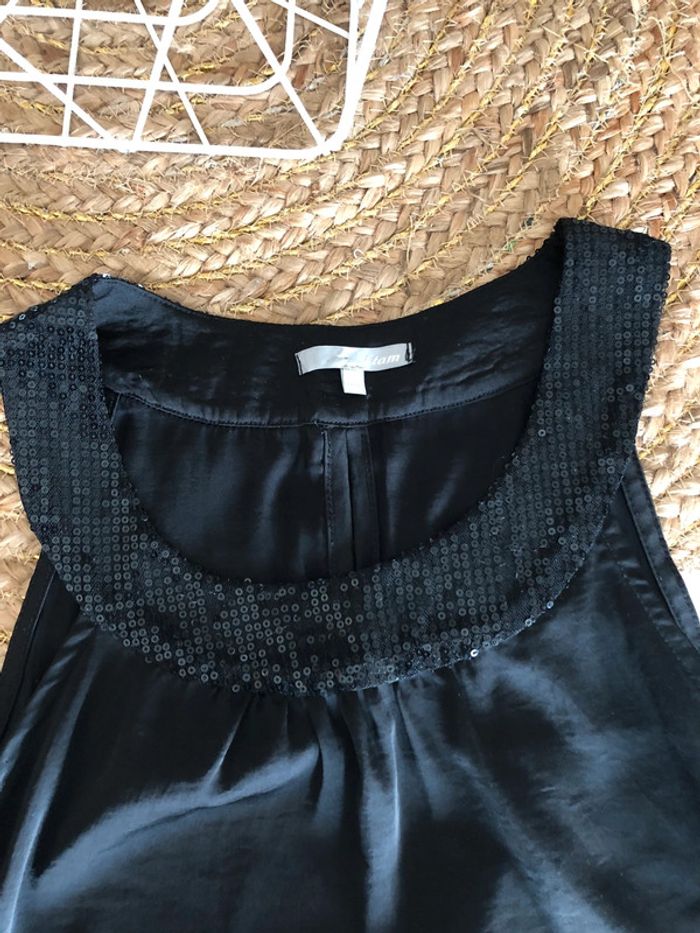 Débardeur noir avec strass au col - photo numéro 2