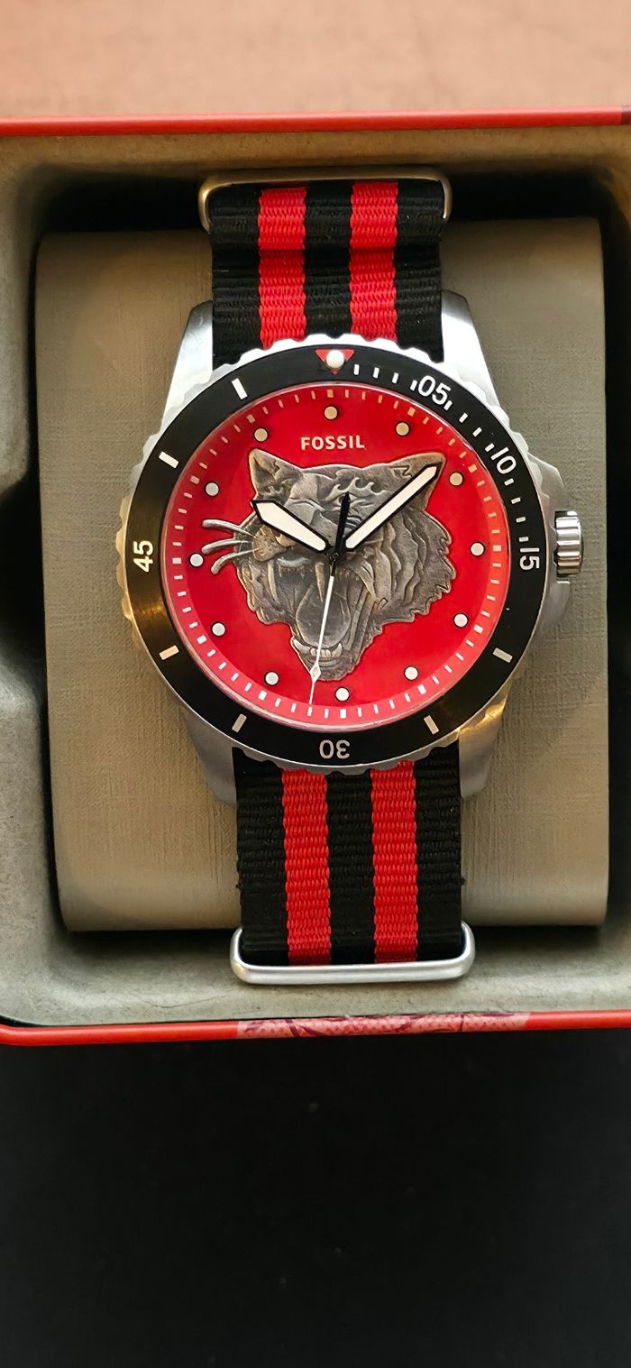 Montre Fossil – Édition Spéciale Loup – Excellent État - photo numéro 4