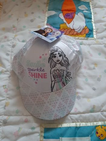 Casquette disney la reine des neiges neuf