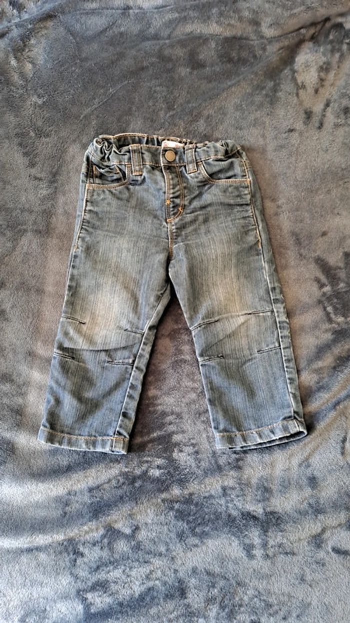 💚Jean bébé mixte – coupe droite – Taille 18 mois