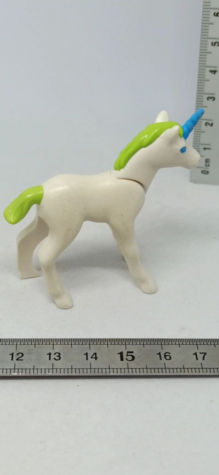 Bébé licorne blanc et vert avec corne bleue playmobil - photo numéro 4