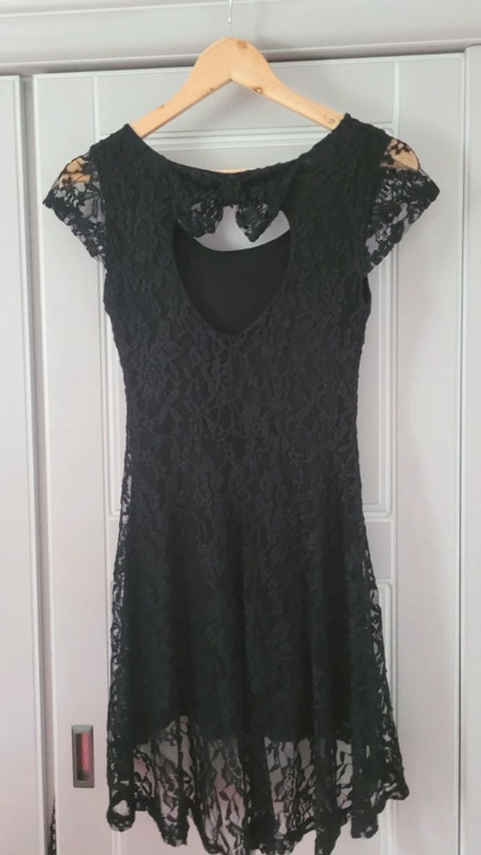 Robe dentelle - photo numéro 2