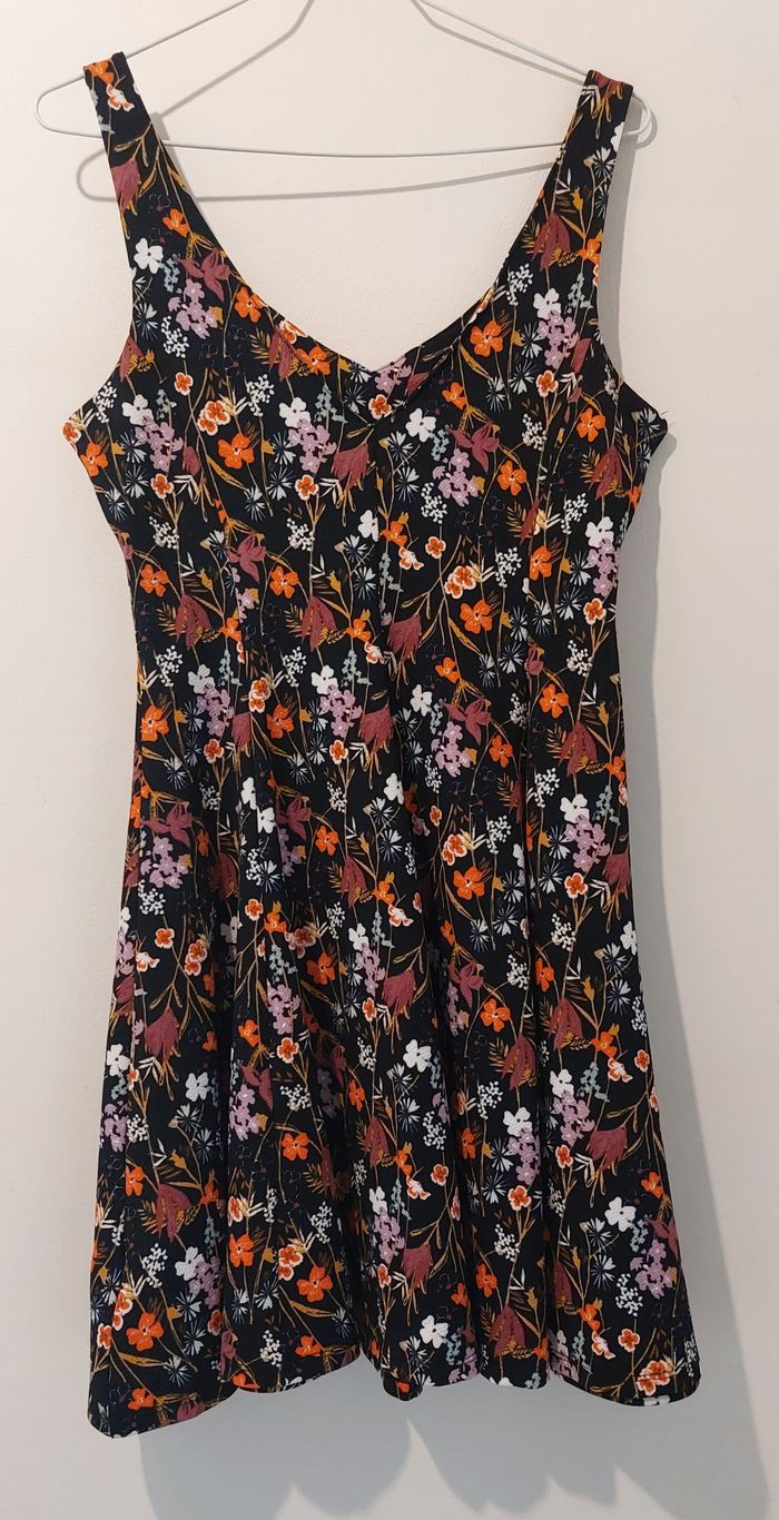 Robe fleurie neuve