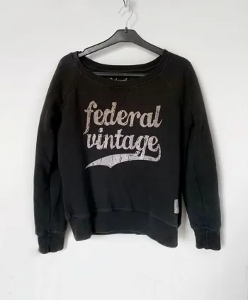 Sweat noir à écritures blanches