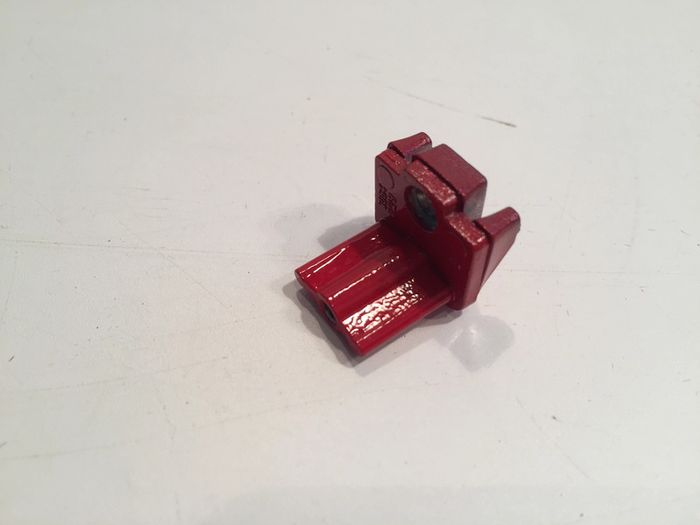 Fixation arrière pièce détachée miniature Ferrari 550 maranello 1996 1/18 burago #A16 - photo numéro 3