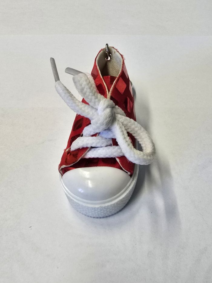 Porte clés chaussures rouge - photo numéro 2