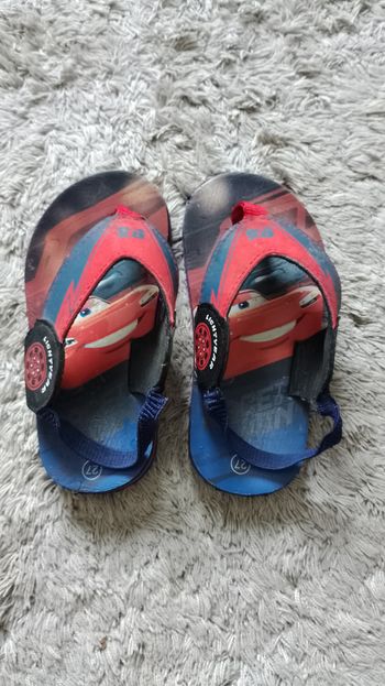 Claquettes pointure 27
