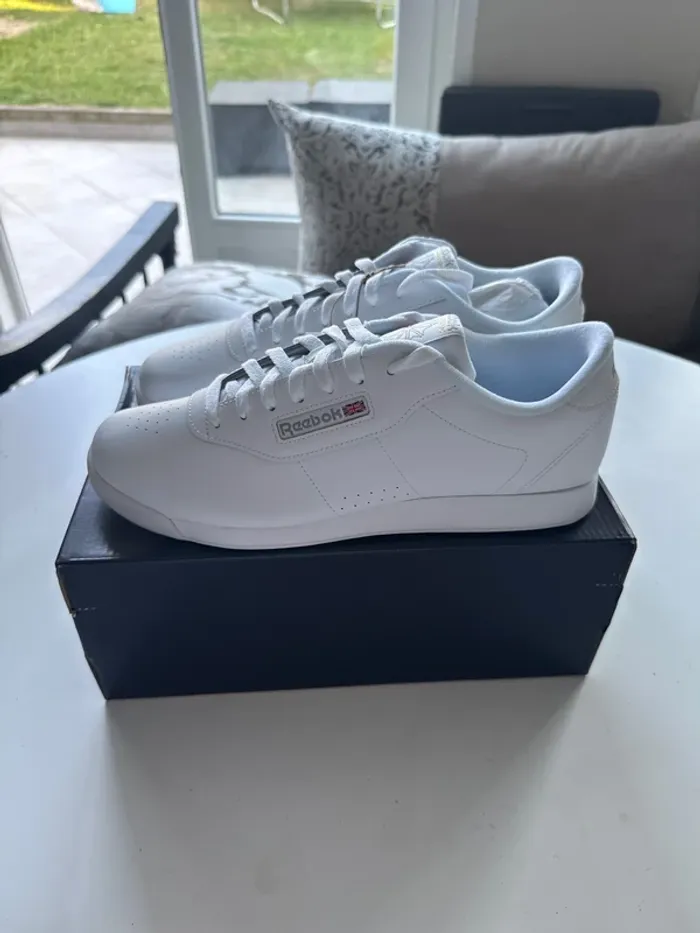 Baskets Reebok Princess blanches – Taille 44 – Neuf boîte