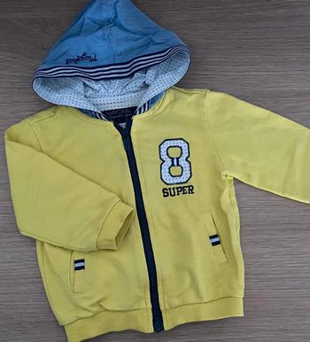 Gilet à capuche 9 mois