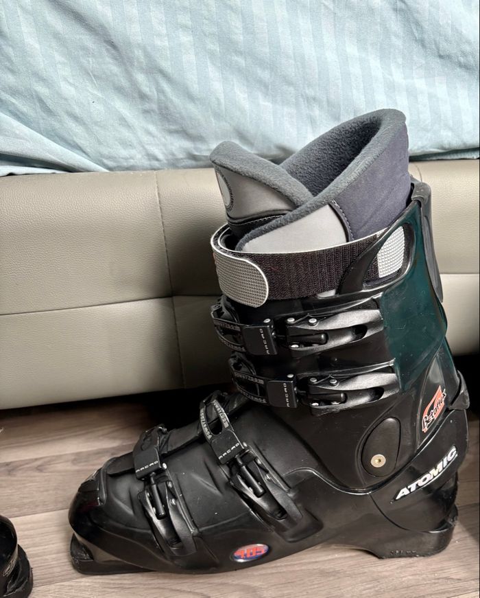 Paire de chaussures de ski noir Atomic Betaflex Quechua Décathlon modèle 9.05 ISO 5355 avec housse de rangement et notice - Taille 45 - photo numéro 6