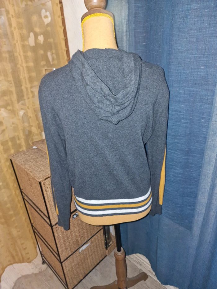 Haut à capuche - photo numéro 3