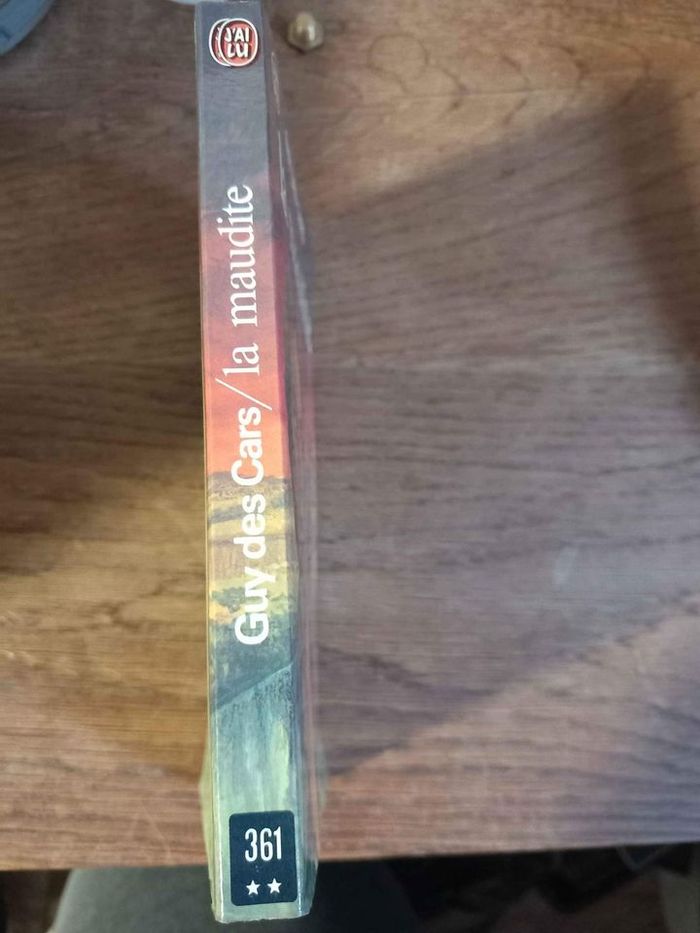 La maudite de Guy des cars - photo numéro 2