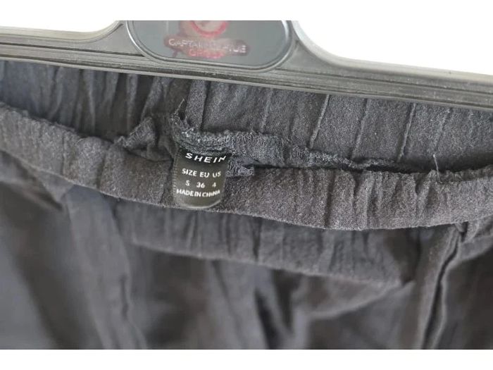 C60 short noir Shein S - photo numéro 3