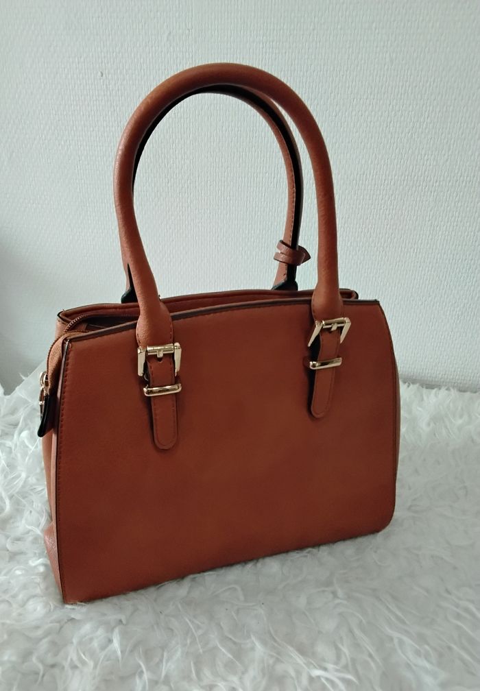 Sac à main 👜 élégant couleur camel parfait état - photo numéro 5