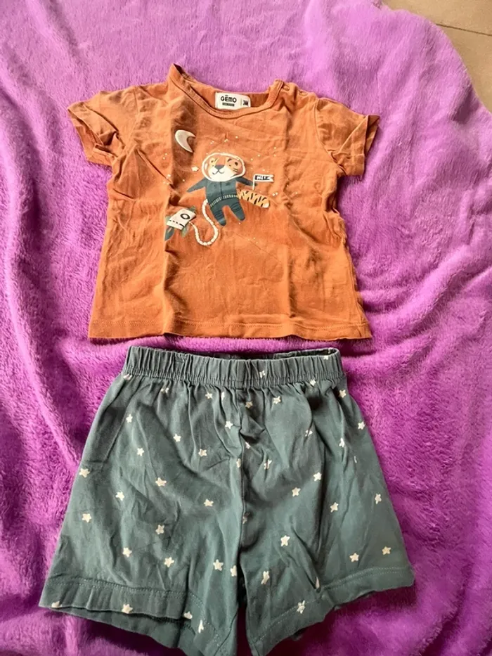 Ensemble taille 24 mois (86 cm )