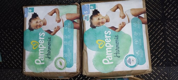 Couches Pampers harmonie taille 5 - photo numéro 2