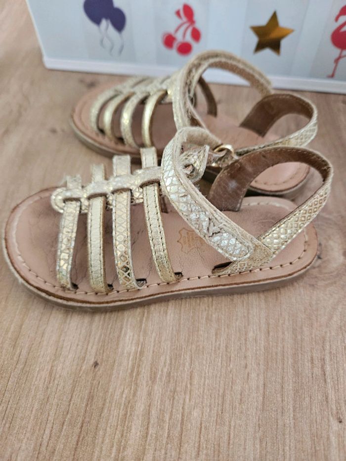Sandales dorées T25 - photo numéro 3