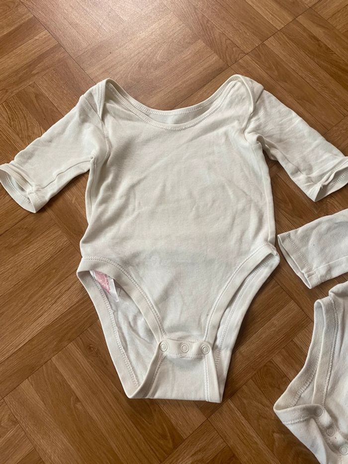 Lot de 2 body à manches longues blanc taille 9/12 mois Primark - photo numéro 3