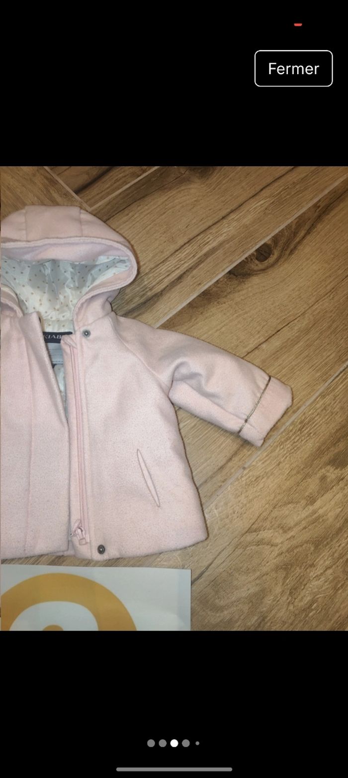 Caban Veste polaire doublé 
Couleur rose clair 
Taille 3 mois 
Parfait état - photo numéro 3