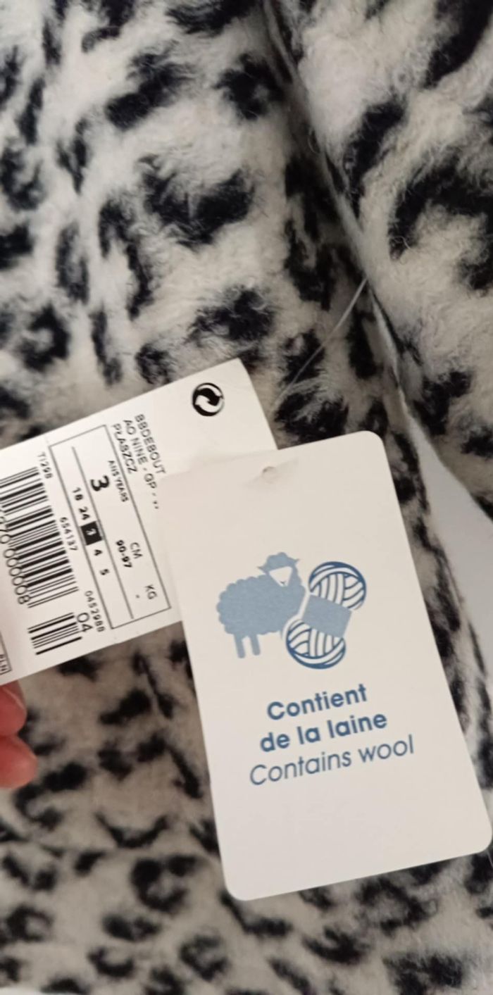 Manteau bébé fille neuf 3  ans - photo numéro 2