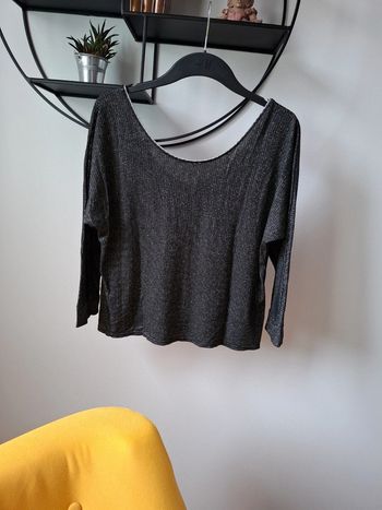 Top noir et argenté