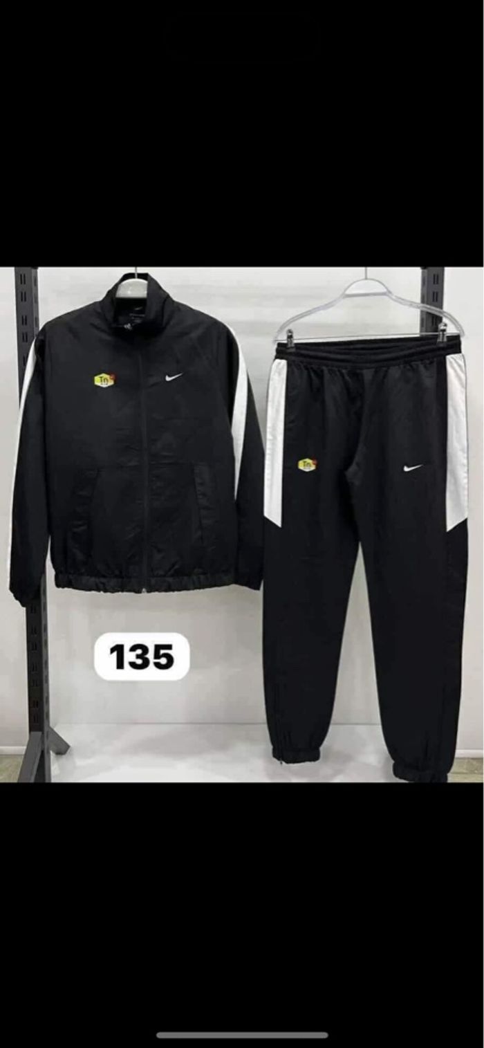 Survêtement Nike tn