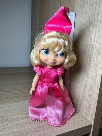 Poupée mini animator articulé princesse charlotte Disney