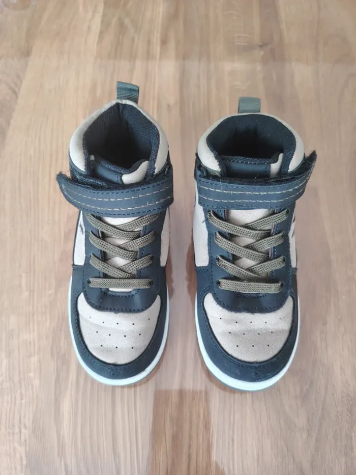 Chaussure haute taille 27