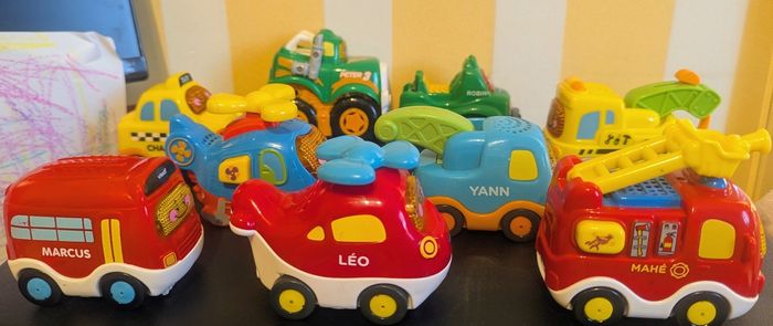 Lot de 9 voitures tut tut bolide