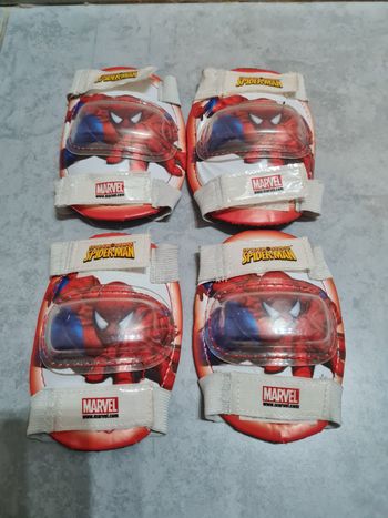 Protections coudes / genoux Spiderman 