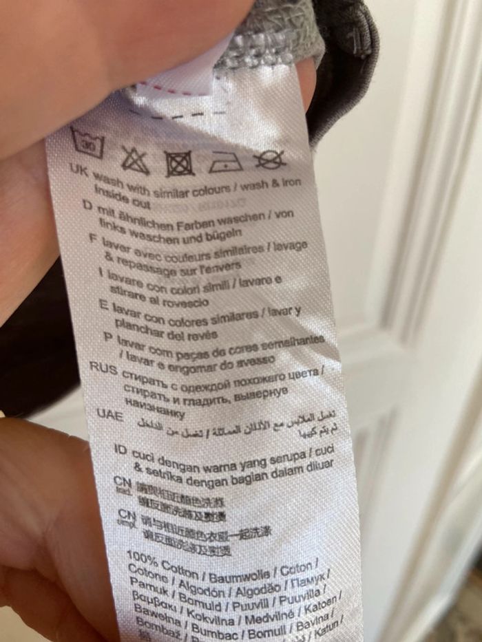 Tee-shirt Esprit neuf taille 14 ans - photo numéro 8