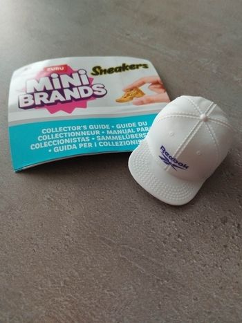 Mini Brands Sneakers casquette Reebok