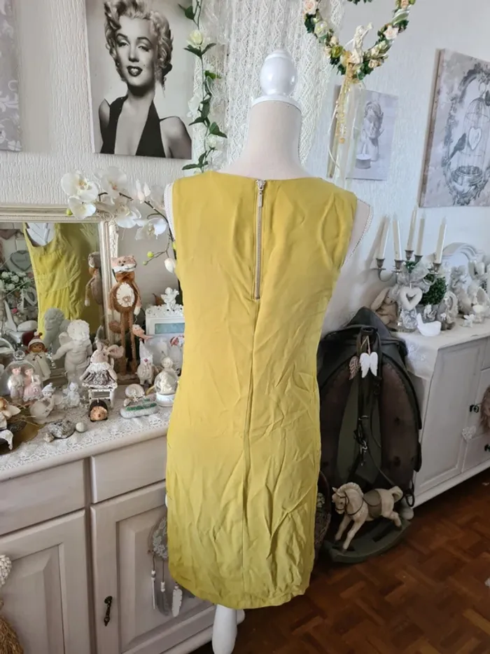 Robe moutarde 27 Quai de seine Taille 38 - photo numéro 3