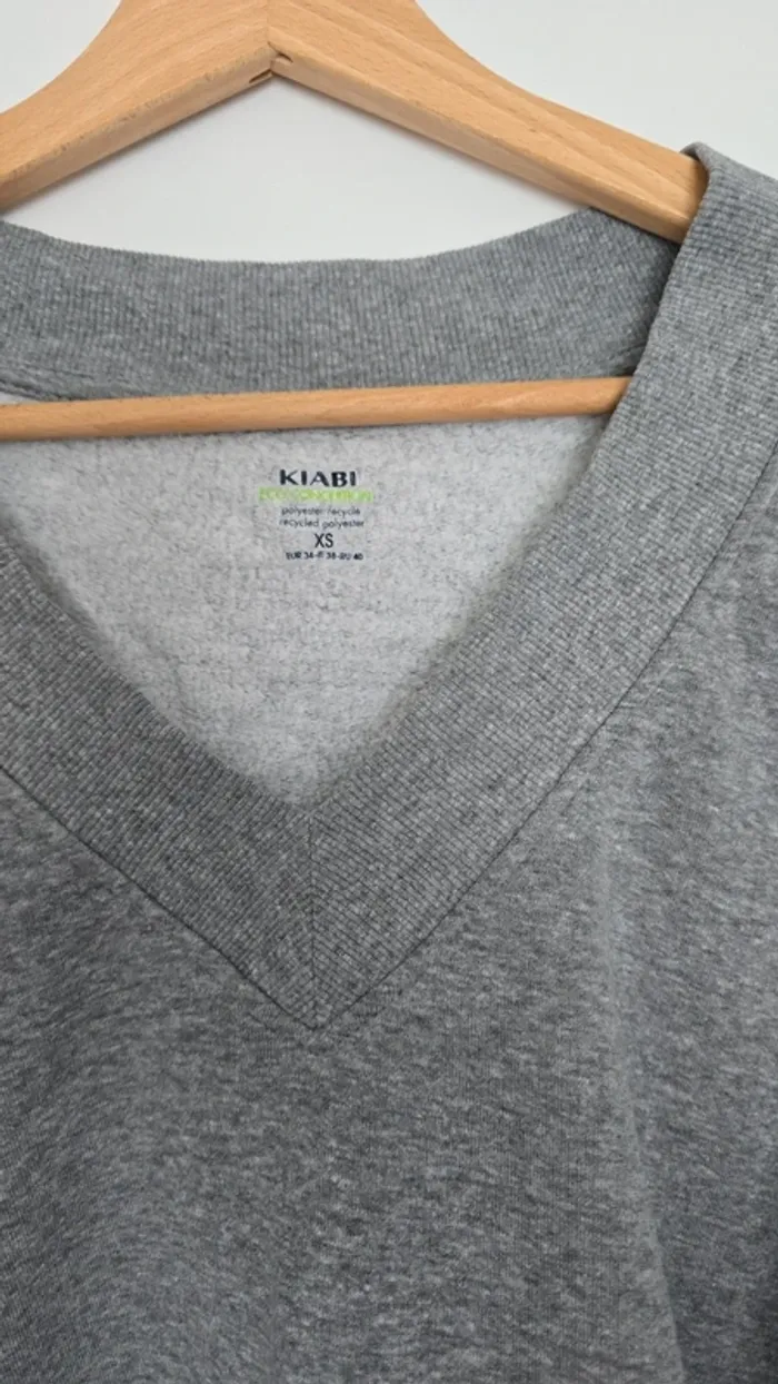 Sweat gris - photo numéro 2