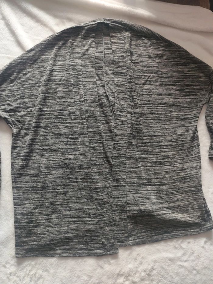 Gilet femme sans bouton sans fermeture marque Kiabi taille L 42/44