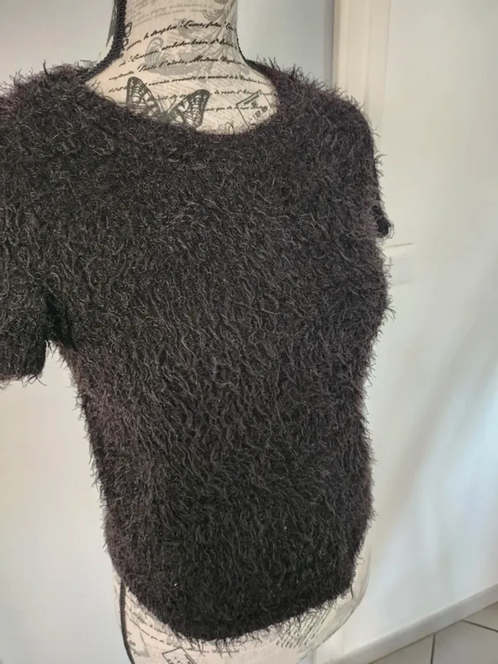 Superbe Pull noir tout doux de marque Zara et de taille 36 - photo numéro 2