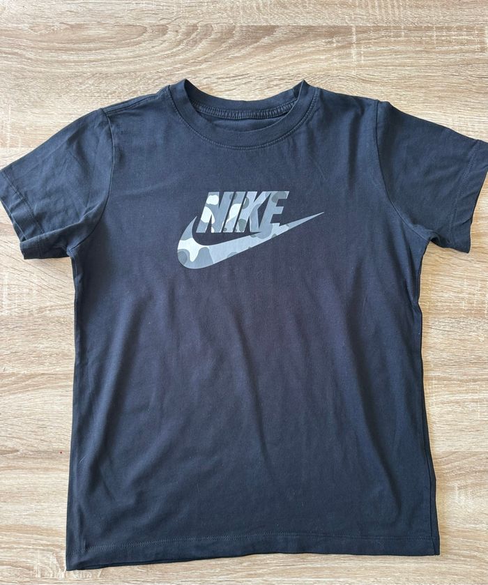 T-shirt Nike