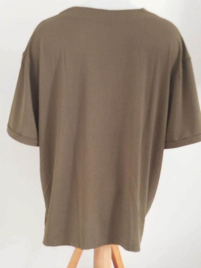 Tee-shirt manches courtes col en V kaki taille 3XL - photo numéro 2