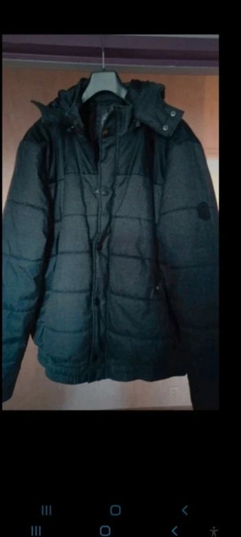 Très belle doudoune homme Taille XXL Marque OWK