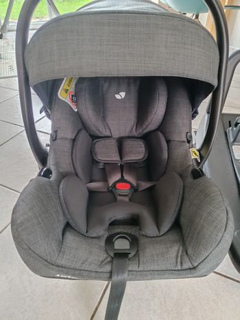 Ensemble cosy, base isofix et adaptateurs poussette